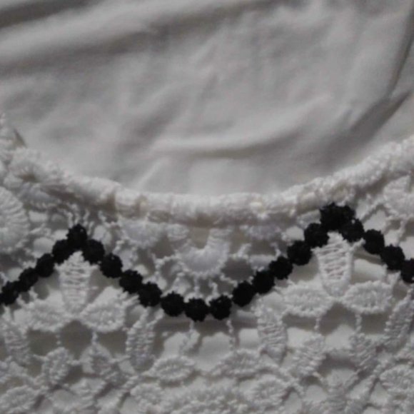 CLASSY LACE TOP Black&White XS - Picture 3 of 5